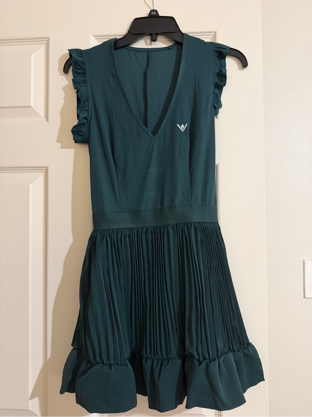 Oyrosy Elegant Sports V-Neck Pleated Hem Dark Green Stretch Mini Dress - Picture 2 of 4